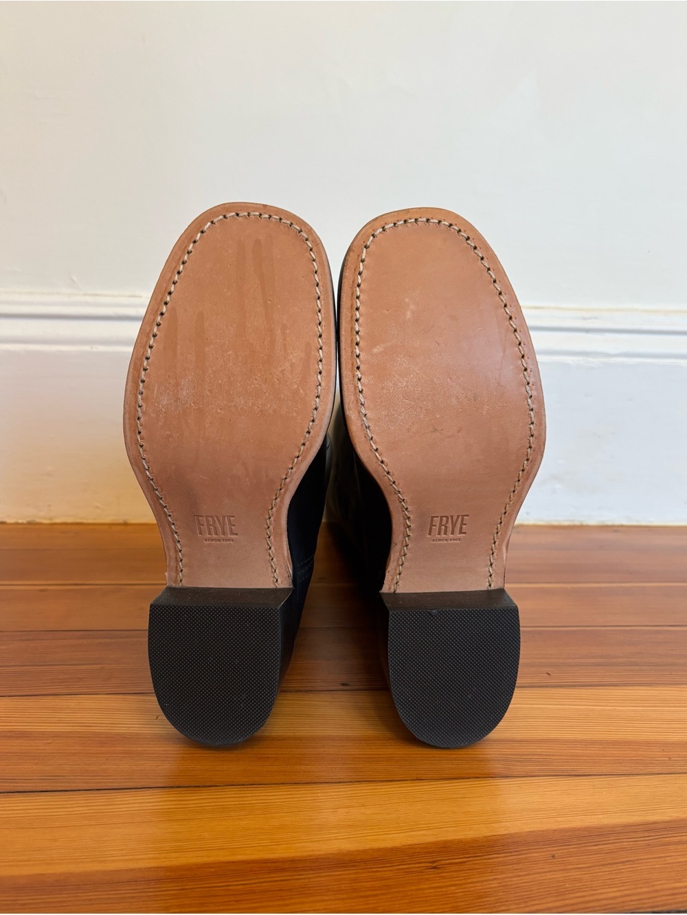 Frye Campus 14L-Black-LTP Like New / Size 7 - Picture 2 of 2